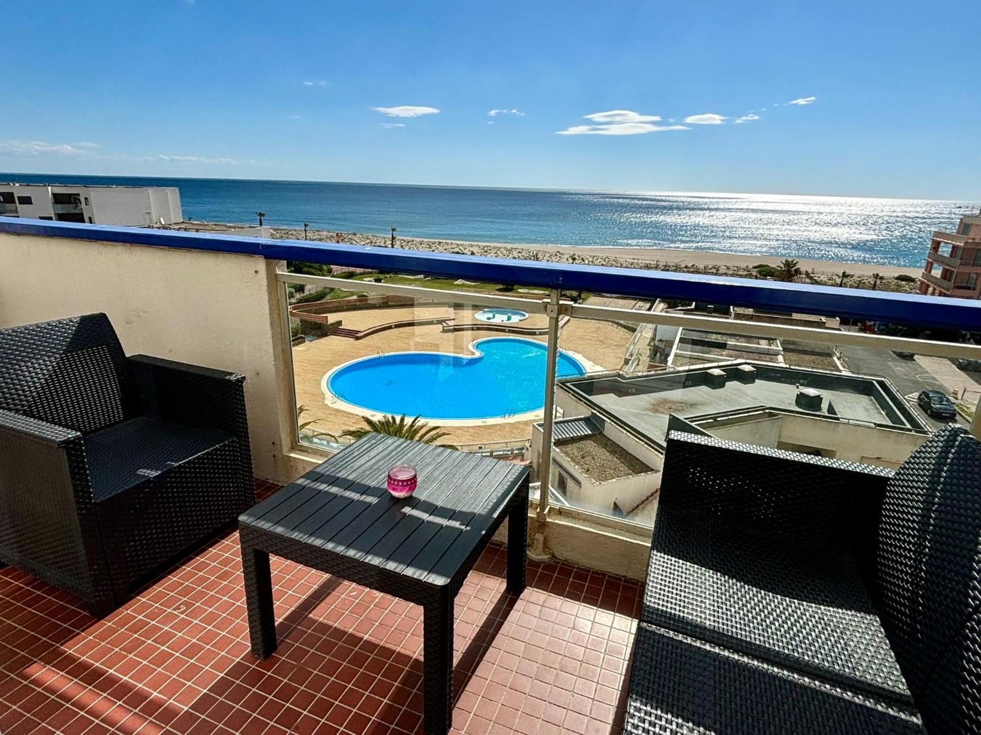 *Au Lydia* Appartement Vue Sur Mer, Avec Piscine. 르발카레스 외부 사진
